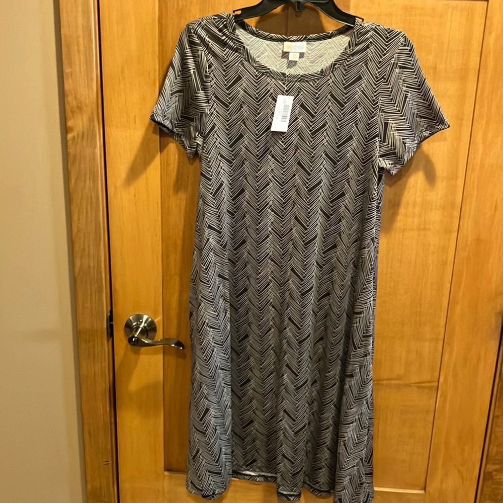 NWT LuLaRoe Jessie short sleeve swing dress Brown/Grey V detail sz XS